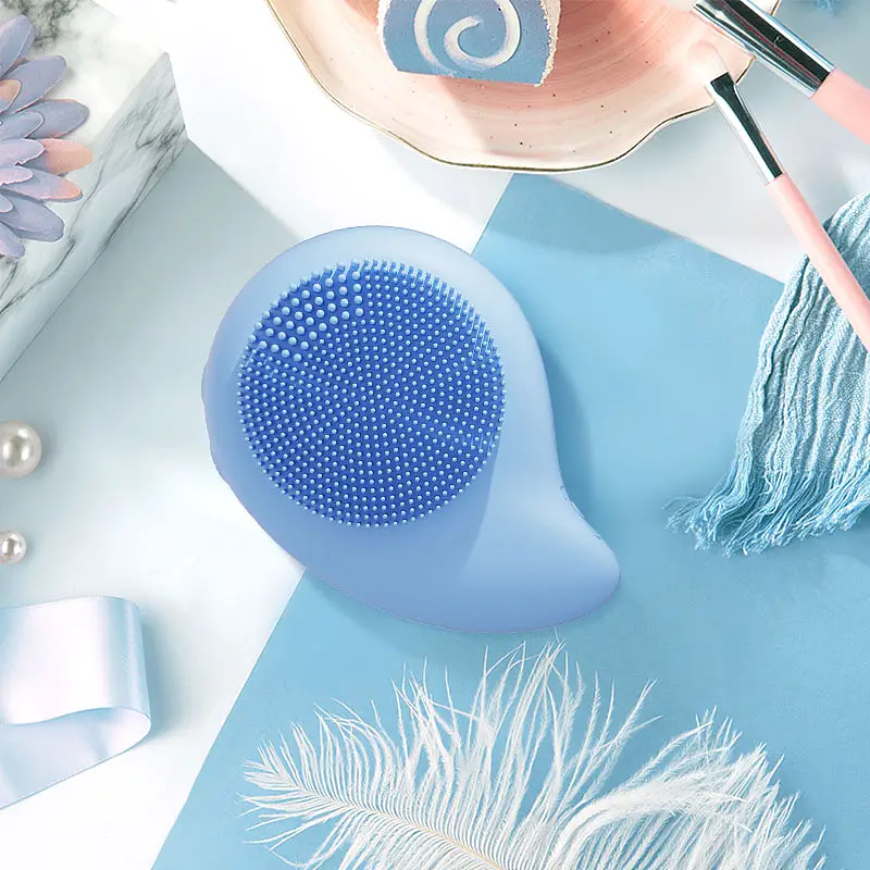 Escova de massagem facial portátil com compressão de aquecimento Silicone macio para limpeza profunda da cara